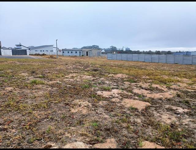 LAND FOR SALE IN DARLING